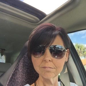 Meet your Posher, Anita